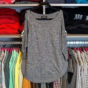 Express gray/black heathered 3/4 lace up sleeve cold shoulder sweater size XS